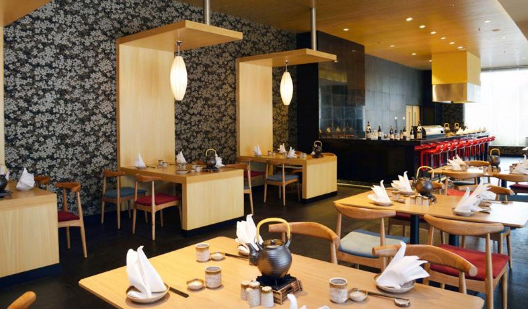 באייאן לפאס Lexis Suites Penang מראה חיצוני תמונה Interior of a restaurant