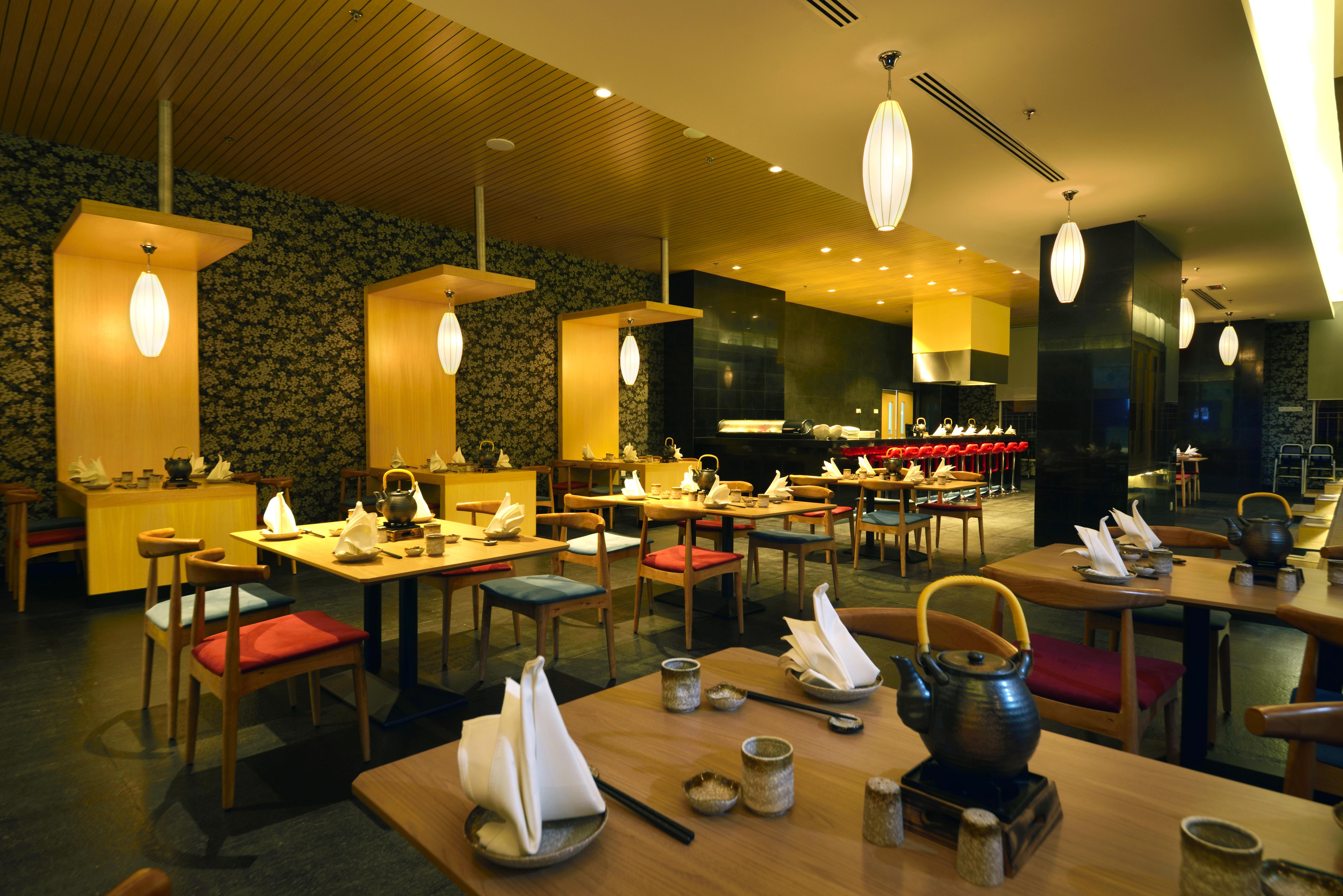 באייאן לפאס Lexis Suites Penang מראה חיצוני תמונה The interior of a restaurant in Kuala Lumpur, Malaysia