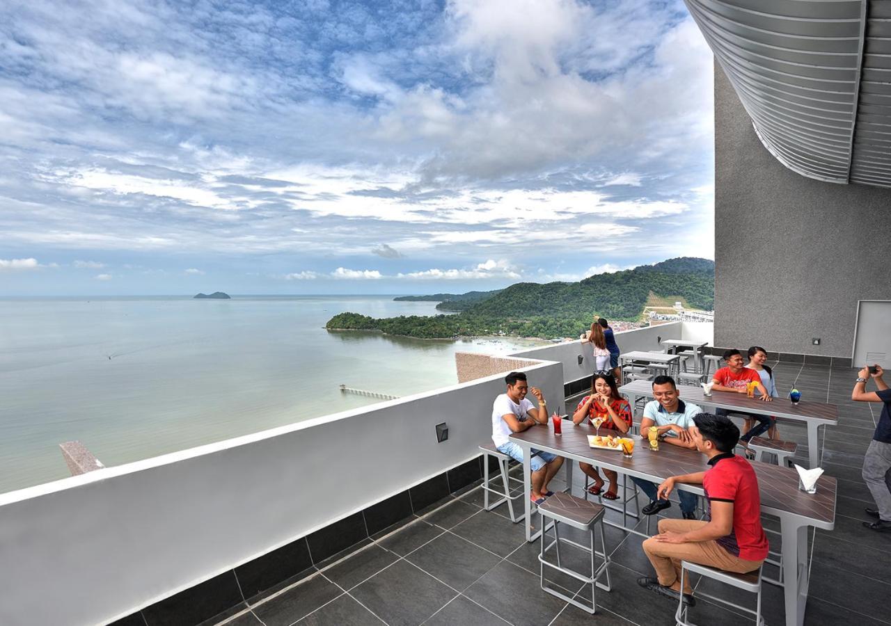 באייאן לפאס Lexis Suites Penang מראה חיצוני תמונה Sky Bar